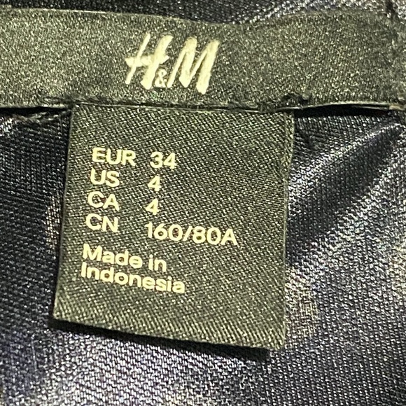 H&M Navy Black and White Dot Dress Flutter Sleeves - Picture 8 of 12